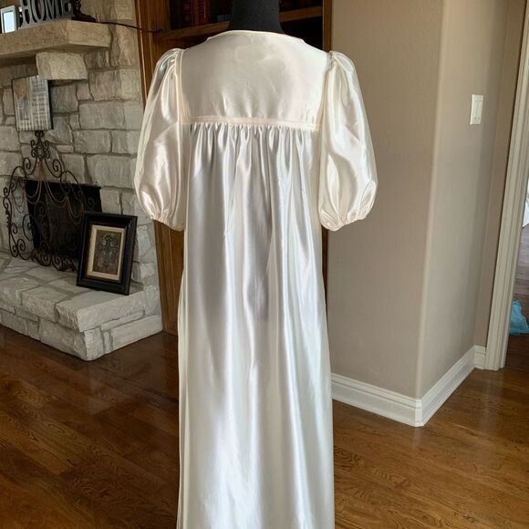 Vintage‎ Tom Bezduda Nightgown - Picture 4 of 11